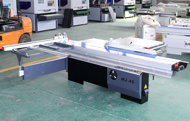 sliding table saw