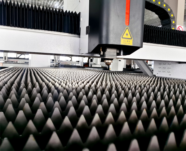 လေဆာစက်ဖြတ်တောက်ခြင်း။