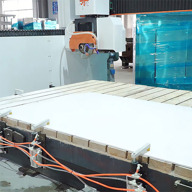 5+1 Five Axis Bridge Cutting Saw