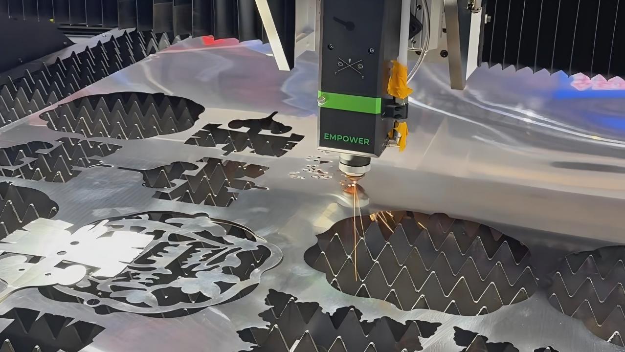 From Burrs to Brilliance: How a French Sheet Metal Shop Upgraded to the Superstar CX-3015HR 3000W Fiber Laser Cutting Machine