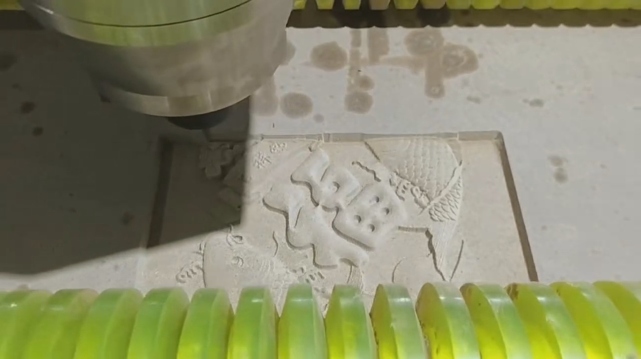 1325CNC Router Export to Lithuania | 7.5KW Acrylic Cutting & Relief Engraving Case Study 