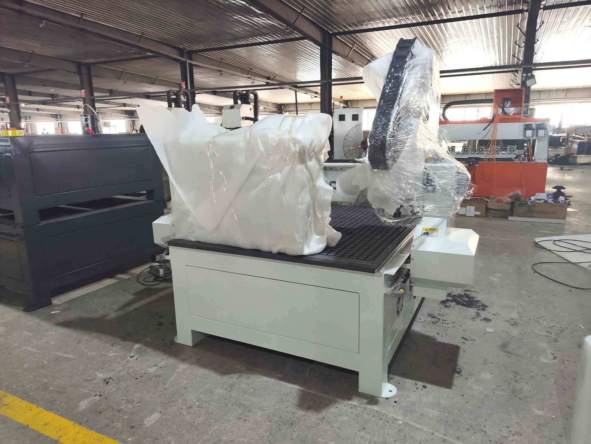 Custom Color, Custom Logo, Ready to Ship: How a Philippine Workshop Ordered a Branded 1325 CNC Router for Furniture Carving